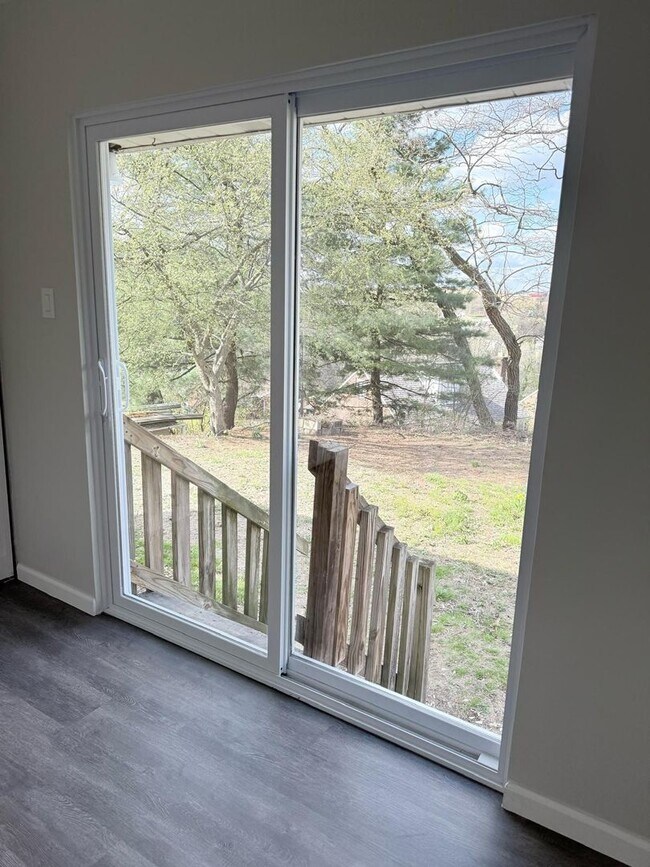 Building Photo - Great 4BR, 1 1/2BA Single Family Home in Penn Hills