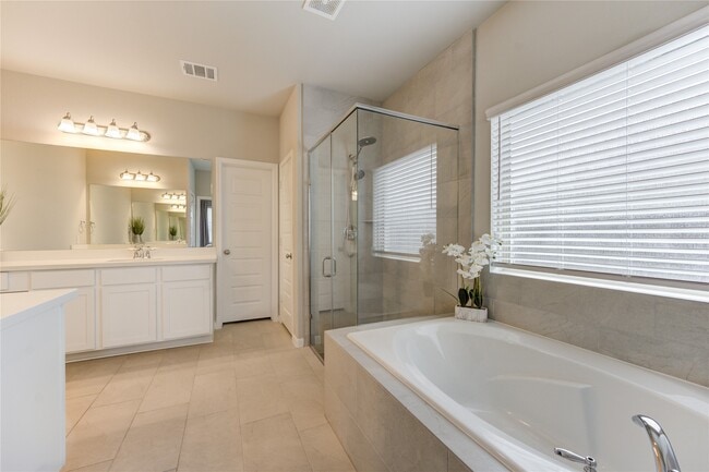 Building Photo - 7735 Wright Wood Dr