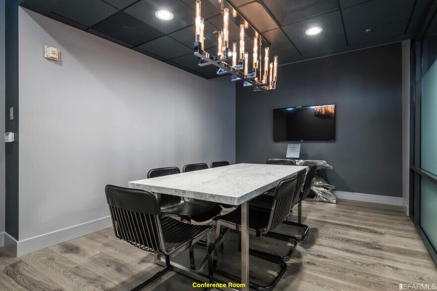 Building Photo - 718 4th St