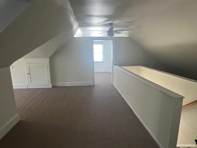 Building Photo - 100 Grant St