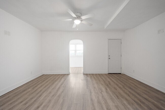 Building Photo - Stunning 3 bed, 2.5 bath home in McKees Rocks available October 1!