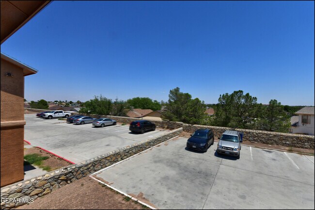 Building Photo - 3404 Blue Earth Ln
