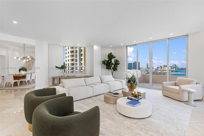 Building Photo - 808 Brickell Key Dr