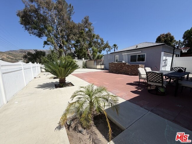 Building Photo - 8561 Kyle St