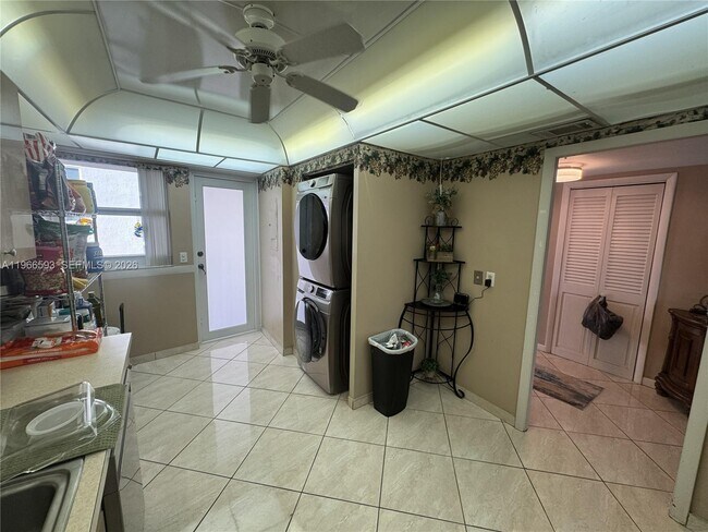 Building Photo - 4100 Galt Ocean Dr