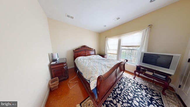 Building Photo - 5505 Victory Loop