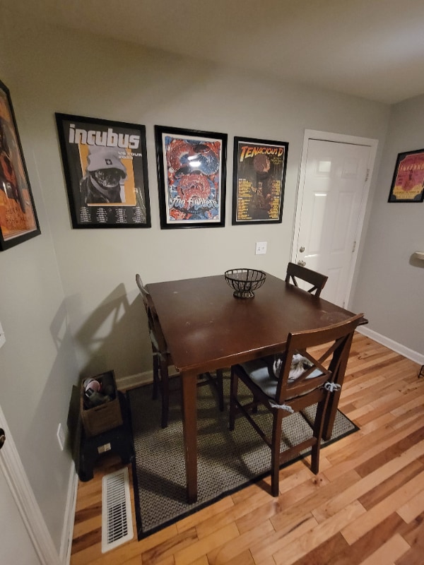 Building Photo - 524 Rothwood Ave