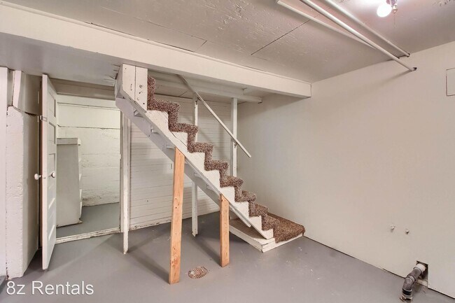 Building Photo - 3 br, 1 bath House - 3935 S Bannock St