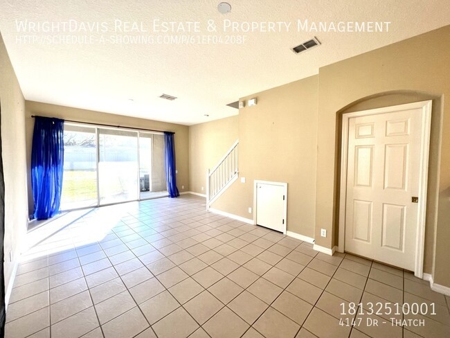 Building Photo - Large townhome at Sabal Pointe!
