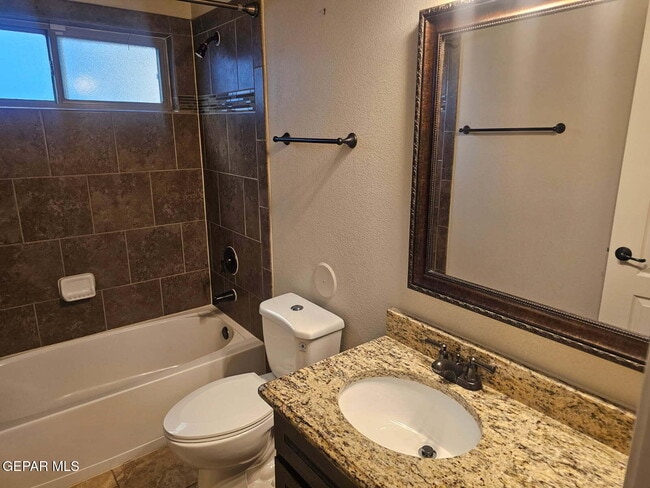 Building Photo - 14837 Hunters Grove Ave