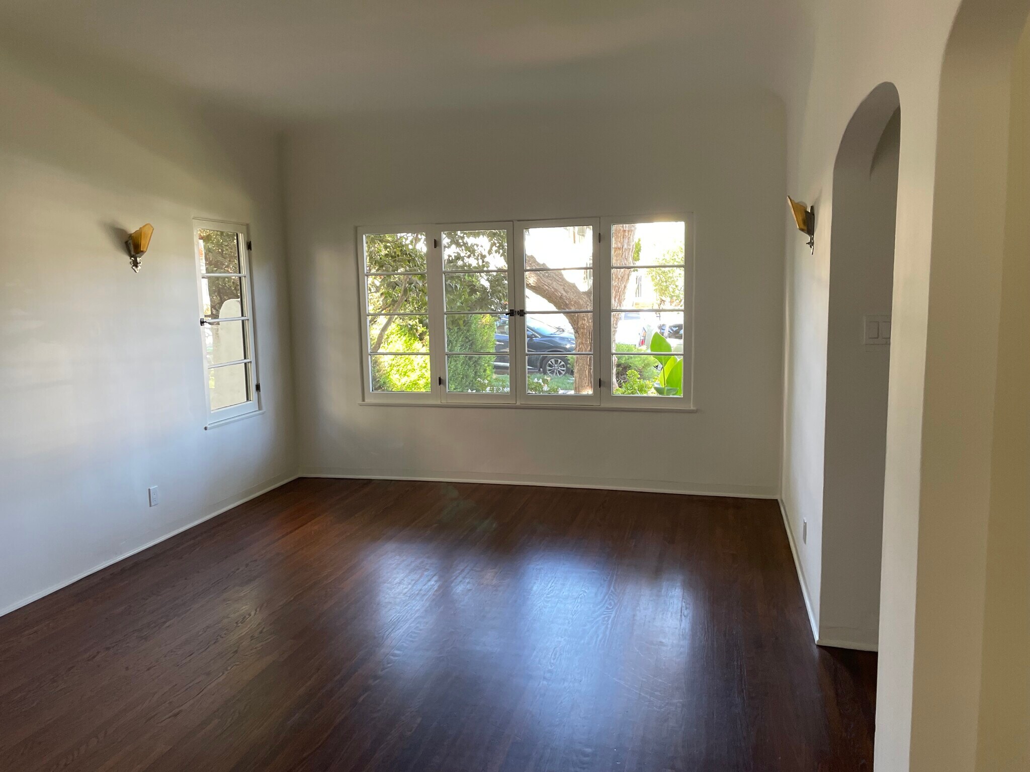 Living room - 854 19th St