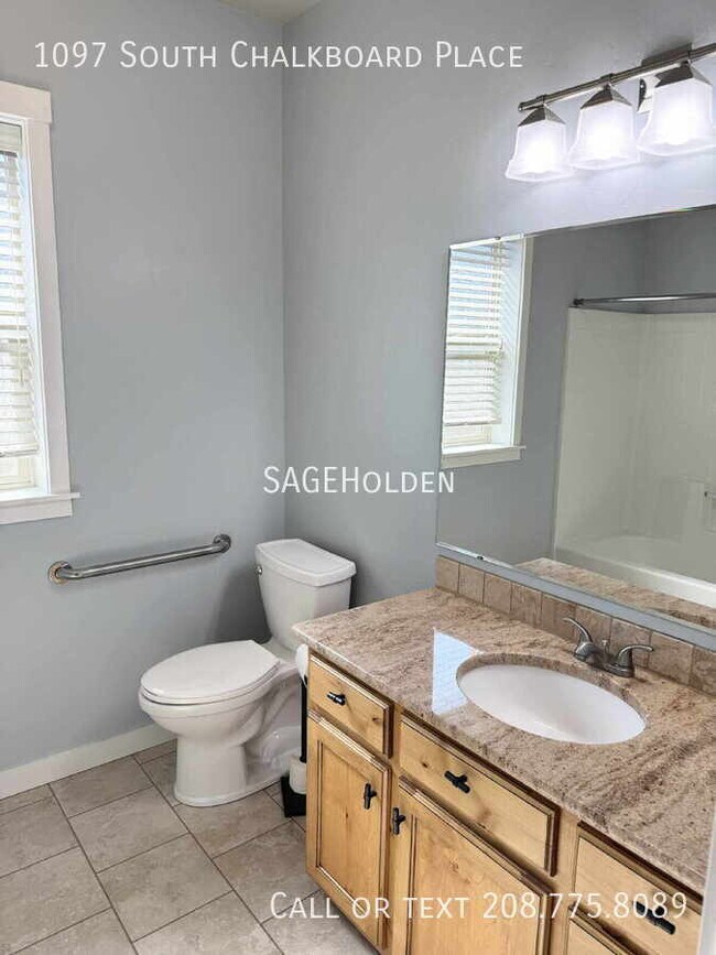 Building Photo - 1097 S Chalkboard Pl