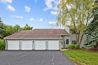 Building Photo - 557 E Shag Bark Ln