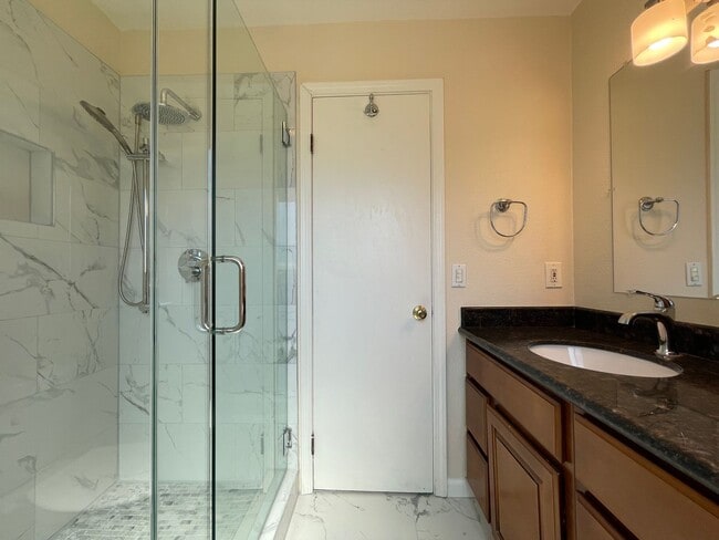 Building Photo - SUNNYVALE - Well Maintained 4 Bed 2.5 Bath