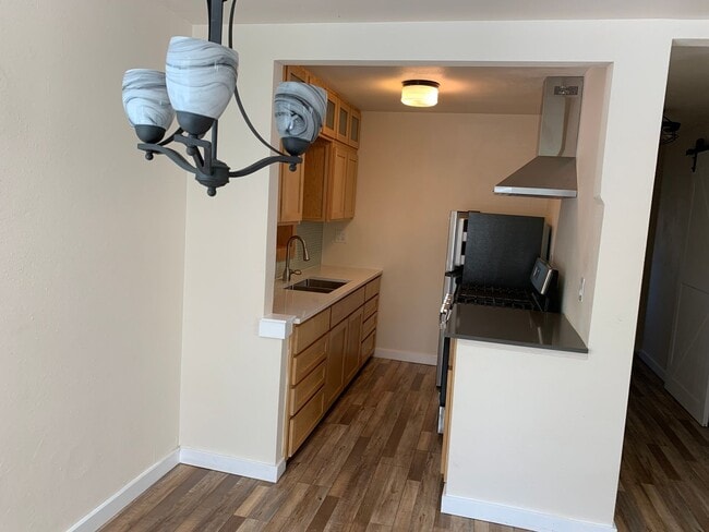 Building Photo - Remodeled/ private setting