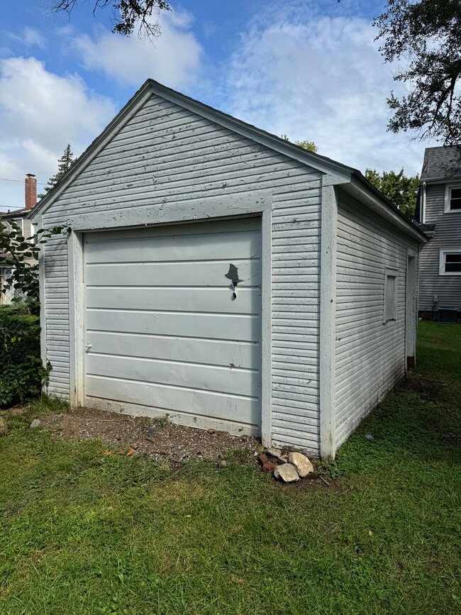 Building Photo - 3528 Reed St