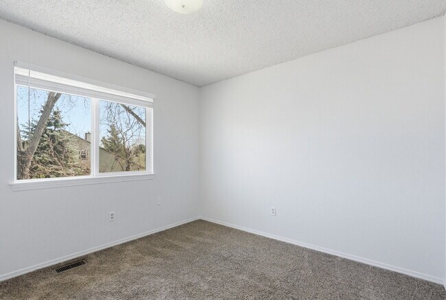 Building Photo - $1,840.95, 3-bed, 1.5-bath, located in Colorado Springs with a large backyard.