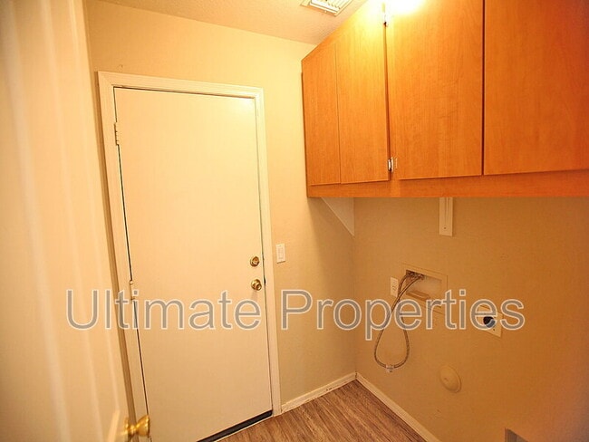 Building Photo - 14805 N B St