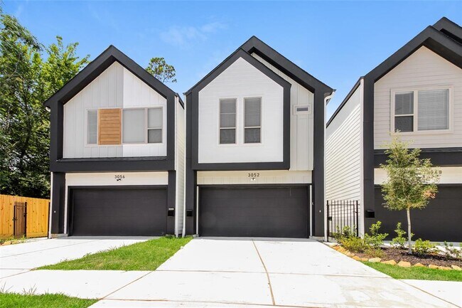 Building Photo - 3052 Truxillo St