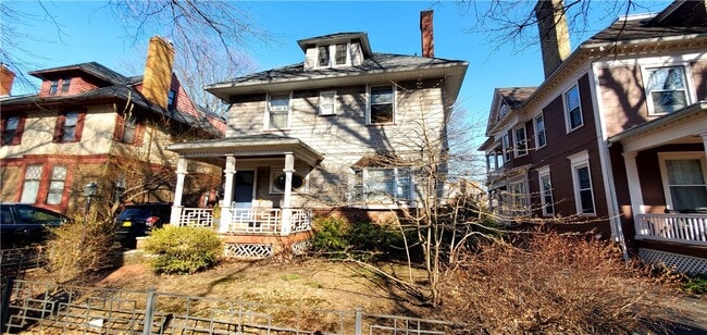 Building Photo - 180 Dartmouth St