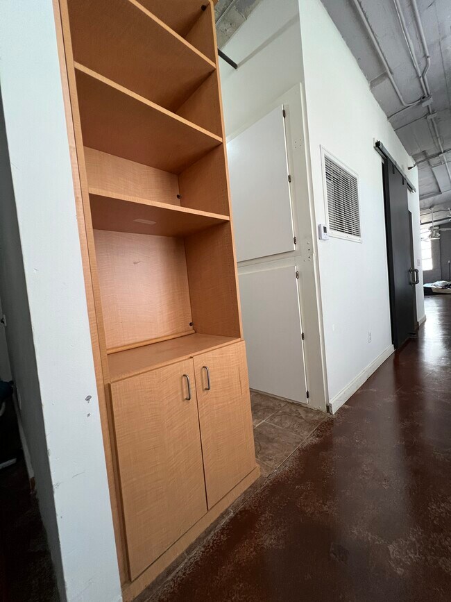 Building Photo - 1122 Jackson St