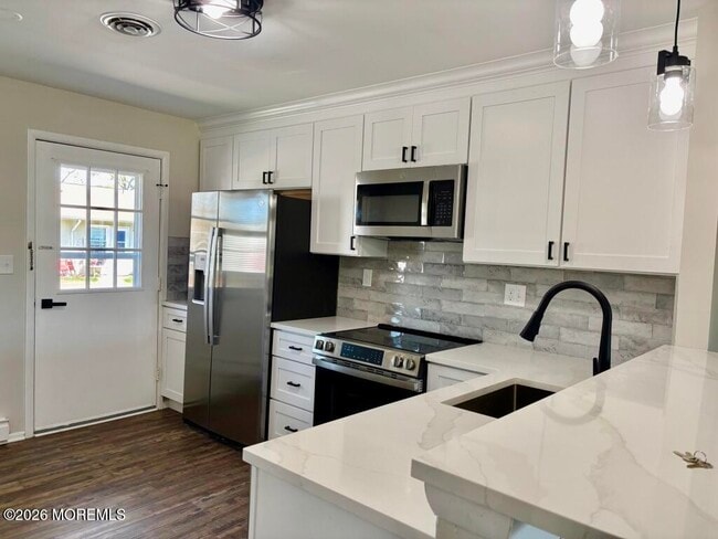 Building Photo - 43C Edinburgh Ln