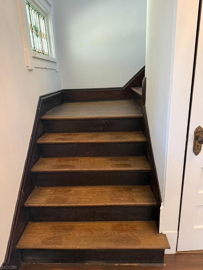 Building Photo - 33 Montclair Ave