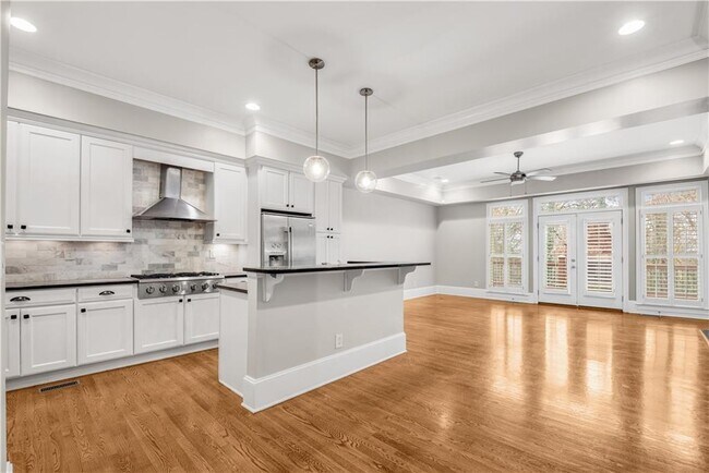 Building Photo - 250 Mystic Ridge Hill