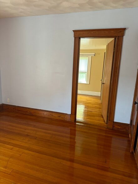 Building Photo - 26 Olcott St