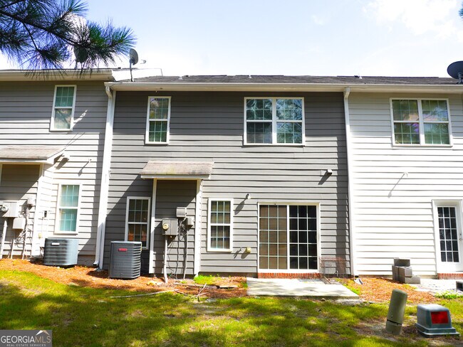 Building Photo - 2104 Waterleaf Dr