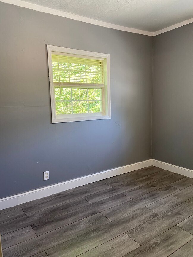 Building Photo - Single Family Home in Branson