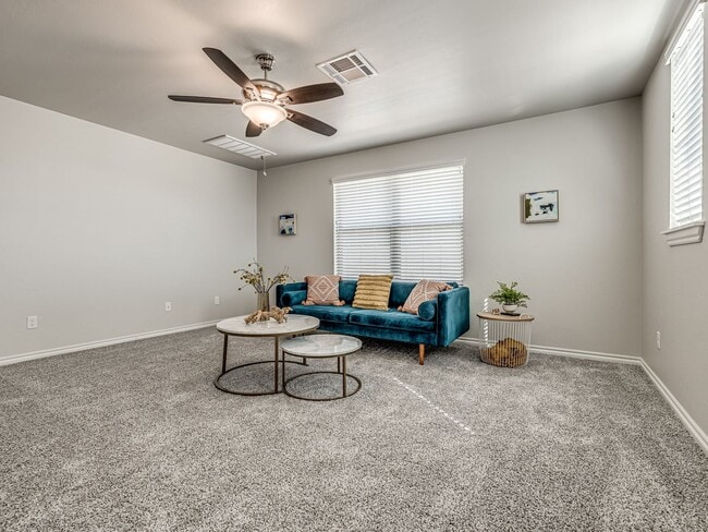 Building Photo - Pool + Deer Creek Schools + 4 bedrooms + 3 car garage + Bonus Room