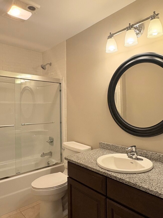 Building Photo - 135 Daisy Field Ct