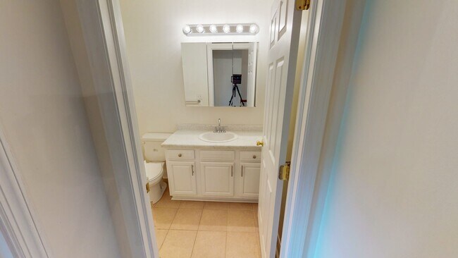 Building Photo - 2 Bed 1.5 Bath Townhouse for Rent in Monaca