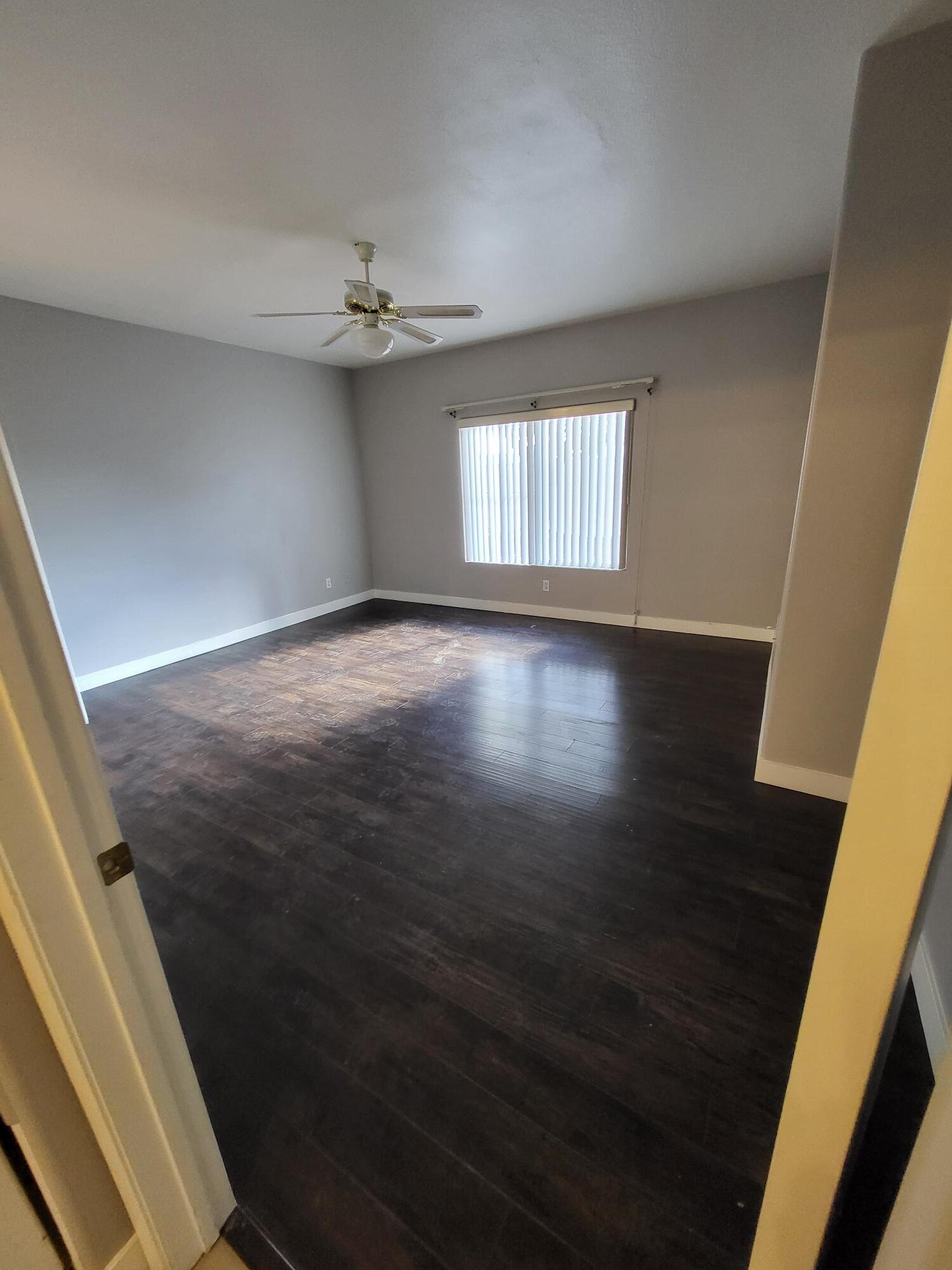 Building Photo - 6201 E Lake Mead Blvd