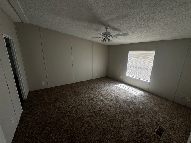 Building Photo - 144 Fox Meadow Dr