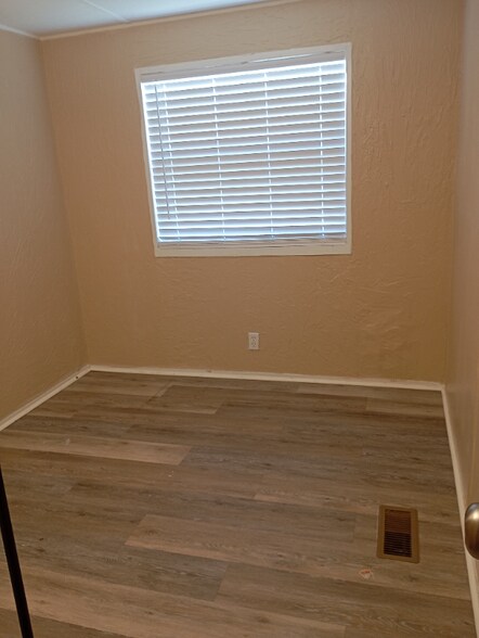 Building Photo - 14006 Bluegill Ln