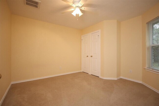 Building Photo - 14 Delphinium Pl