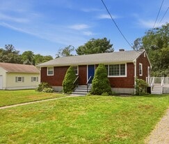 Building Photo - 14 Flint Corn Rd