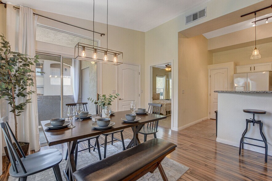 Building Photo - 3351 Indian Shadow St