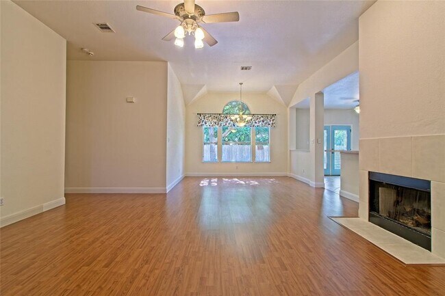 Building Photo - 301 Derby Ln