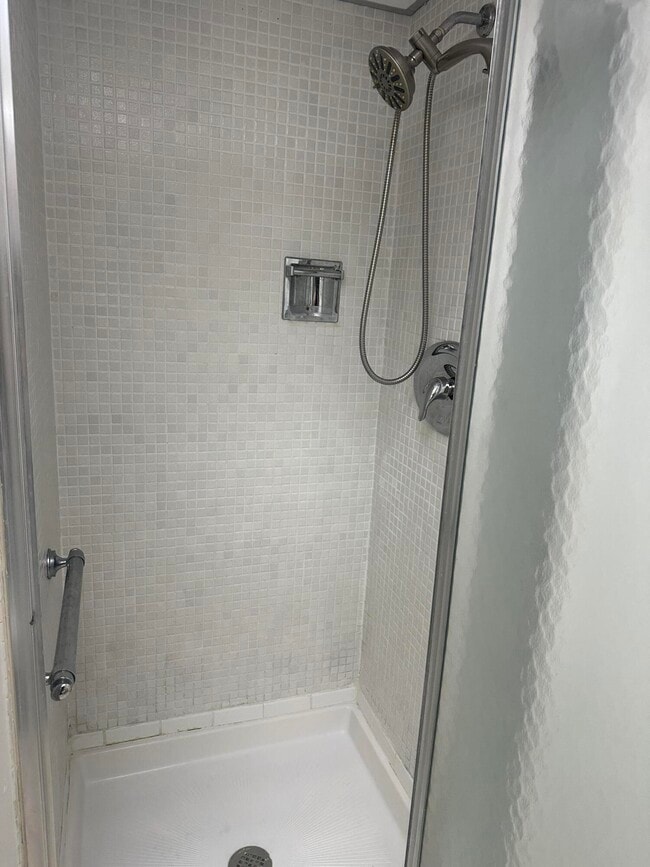 Building Photo - 344 Brittany Ave