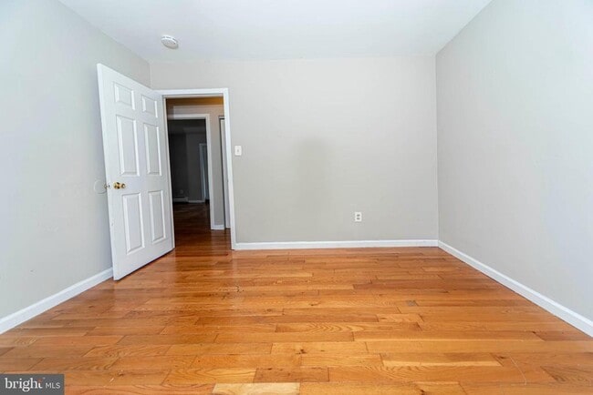 Building Photo - 30 Apple Ave