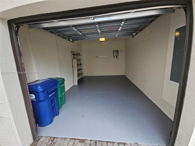 Building Photo - 4760 NW 83rd Pkwy