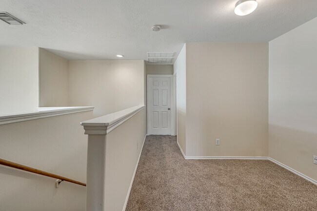 Building Photo - 6213 Stoney Creek Dr