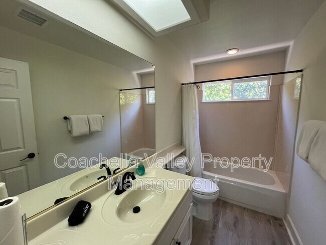 Building Photo - 79175 Latigo Cir