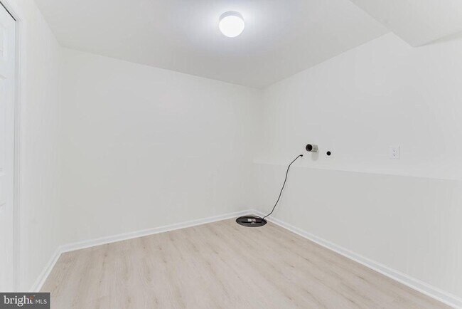 Building Photo - 7107 Sontag Way