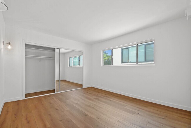 Building Photo - 845 20th St
