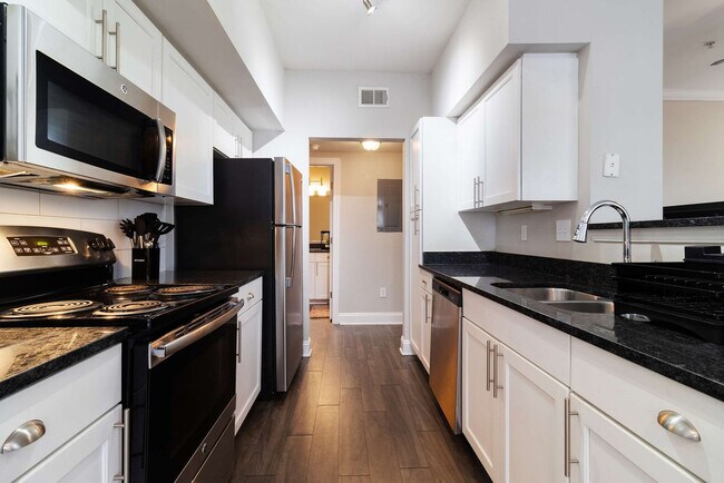 Building Photo - 590 James Maxwell Rd