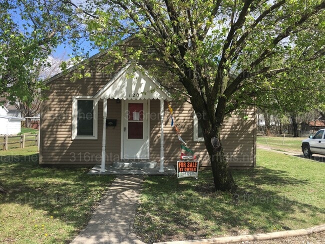 Building Photo - $850 - 2 bed 1 bath - Single Family Home